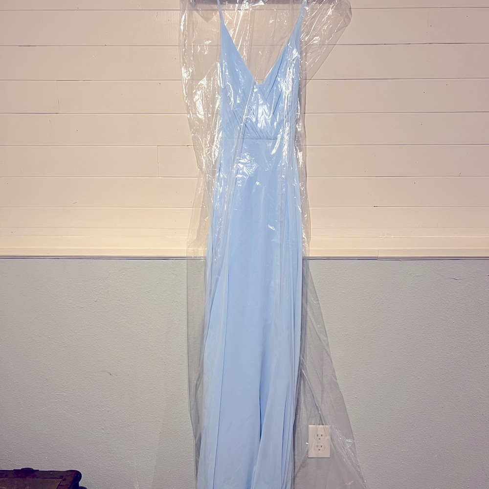 David’s Brid Ice Blue spaghetti strap bridesmaid dress, size 4

Style# F20064
